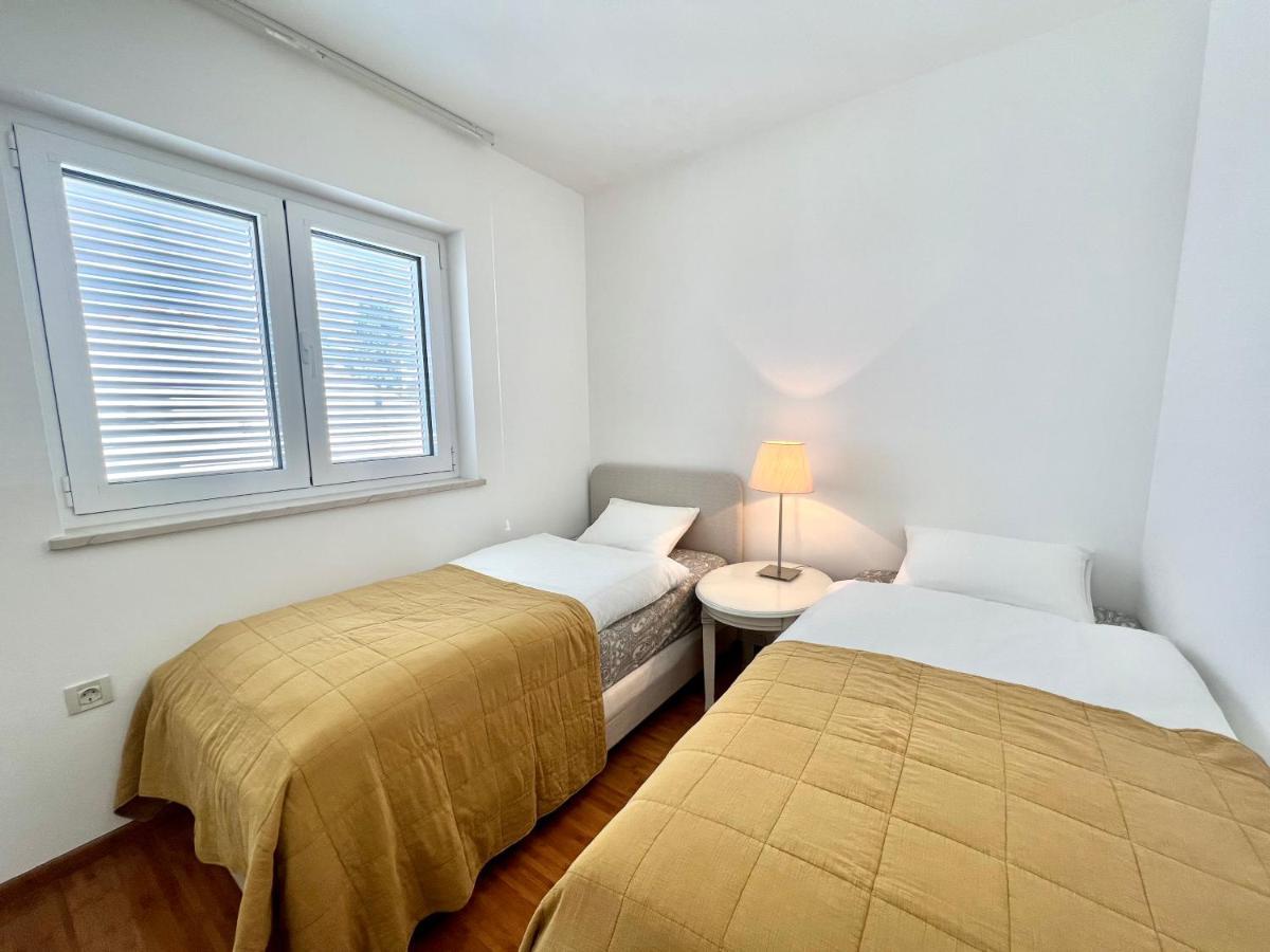Apartment Golden View Dramalj Exterior photo
